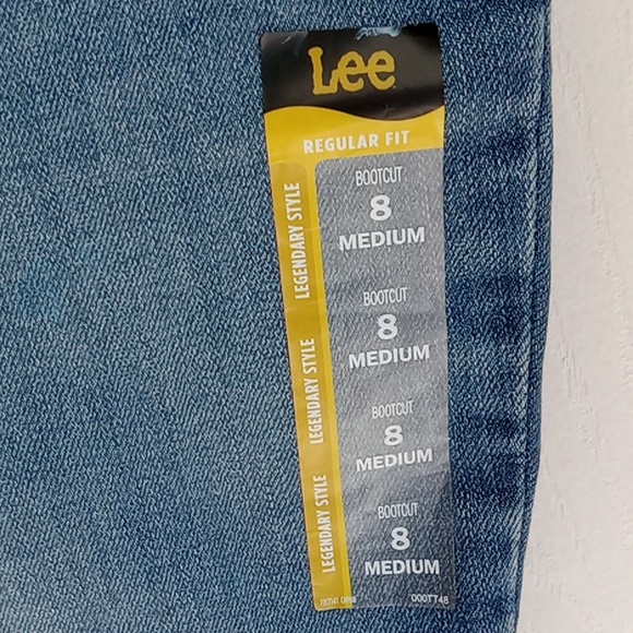 New! Lee Jeans Regular Fit Bootcut Size 8M 8 Midrise - Picture 7 of 16